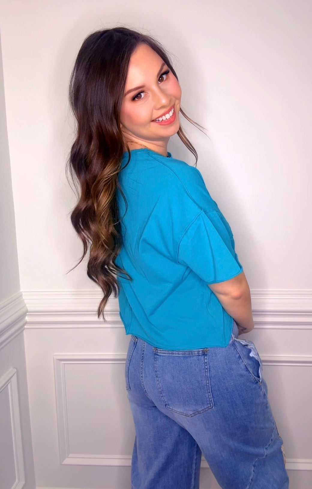 RAW EDGE RELAXED CROP KNIT TOP