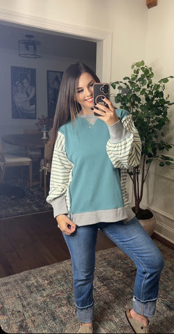 Fall To Be Style Pullover (2 Colors)