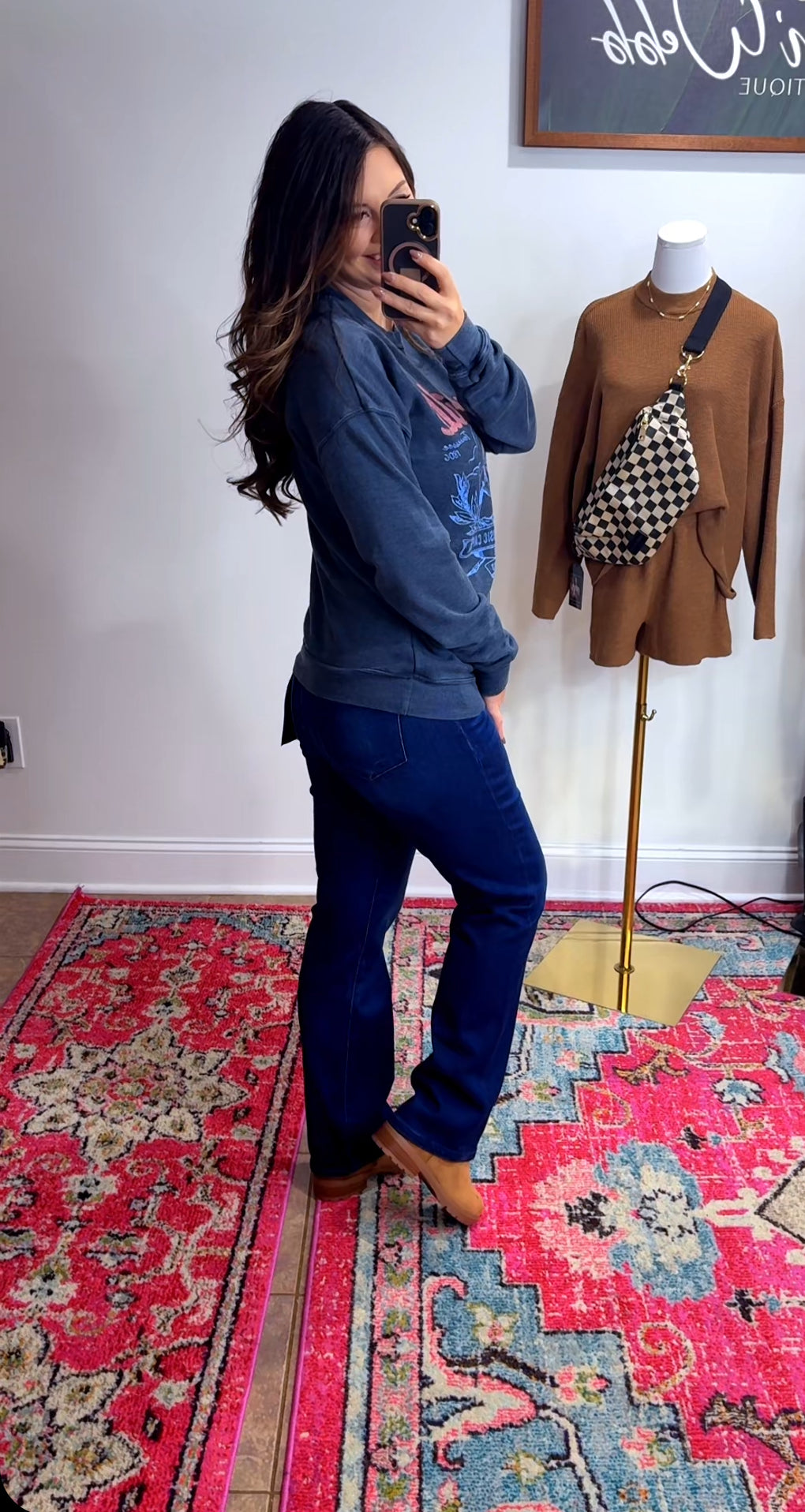 Nashville Graphic Pullover