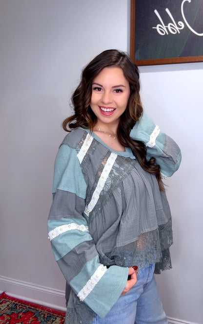 Under The Mistletoe Top