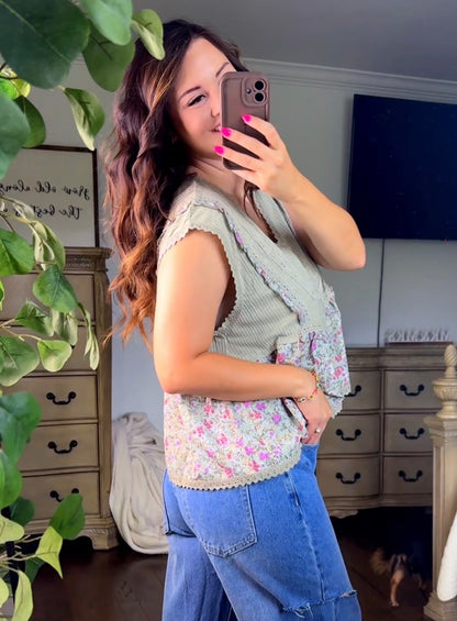 V Neck Sleeveless Floral Print Top