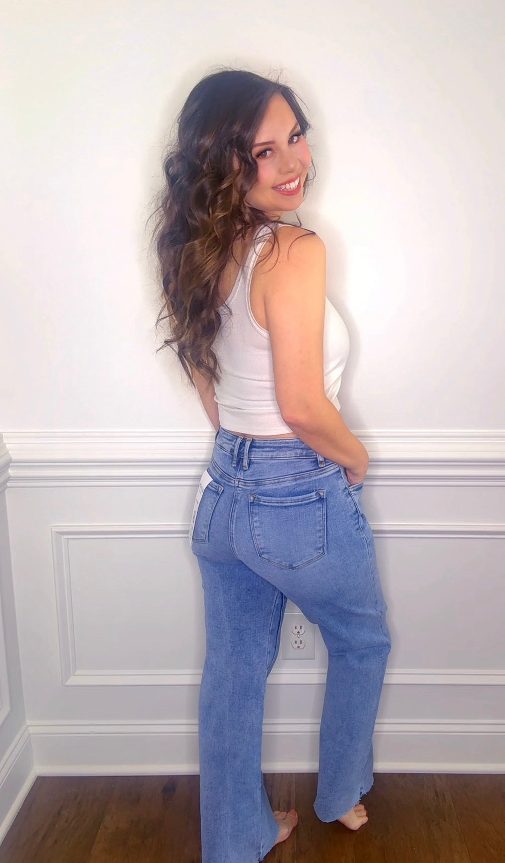 Mid Rise Ankle Straight Seamed Jeans