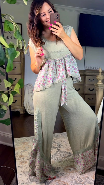 Ruffle Detail Floral Pattern Pants