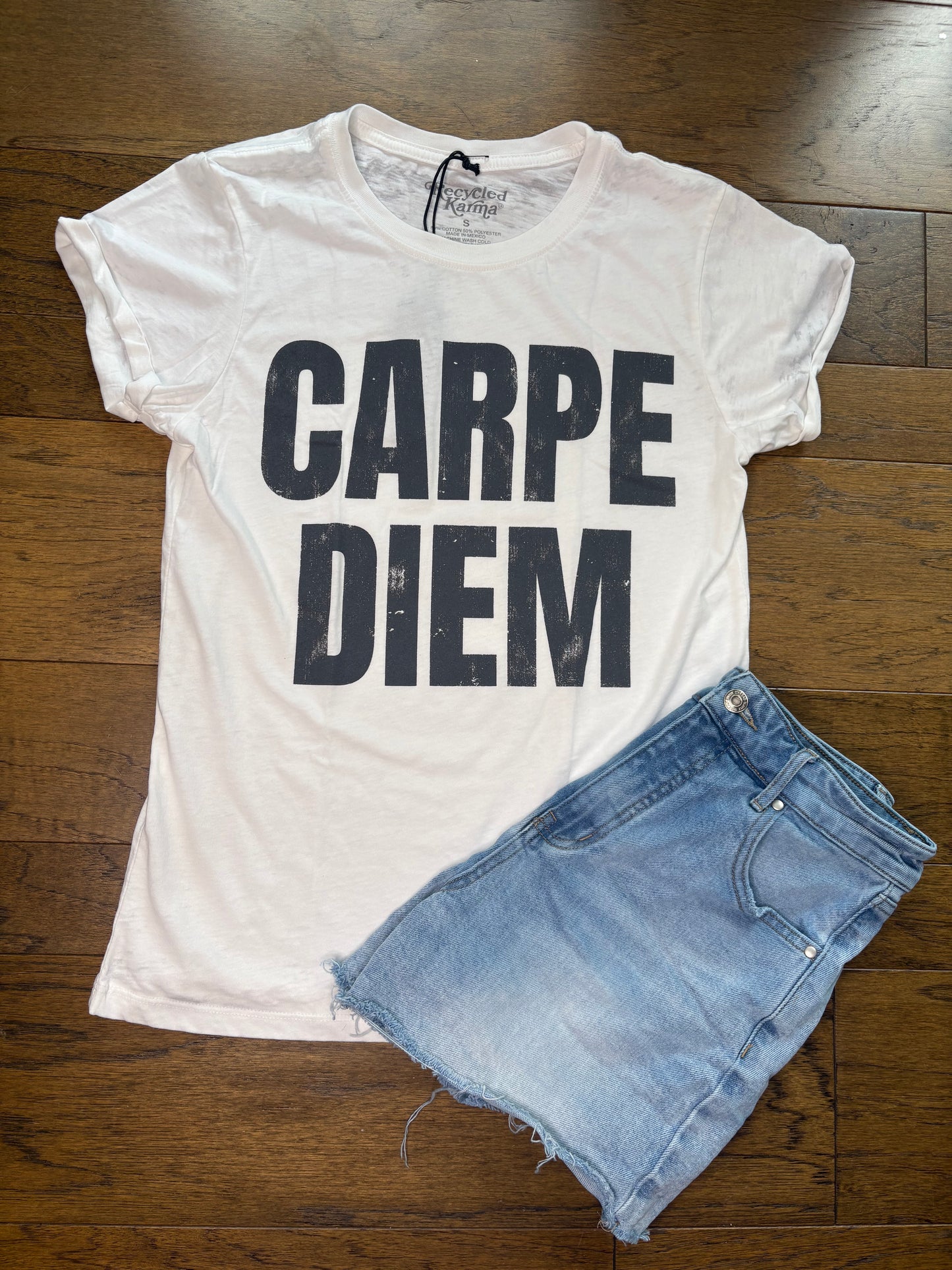 Carpe Diem Graphic Tee