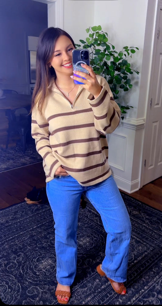 Neutral Lovers Pullover