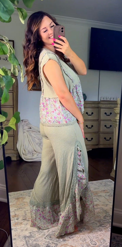 Ruffle Detail Floral Pattern Pants