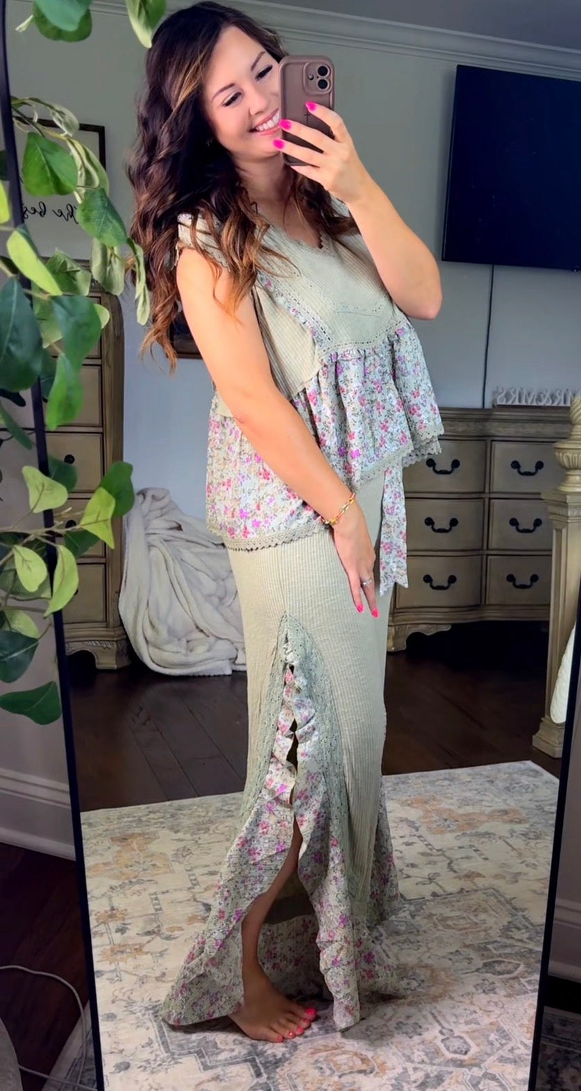 Ruffle Detail Floral Pattern Pants