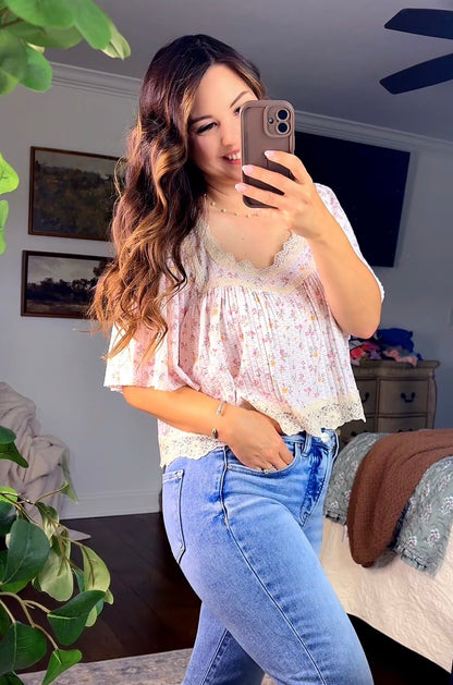 POL Lace Floral Round Neck