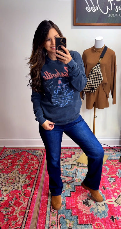 Nashville Graphic Pullover