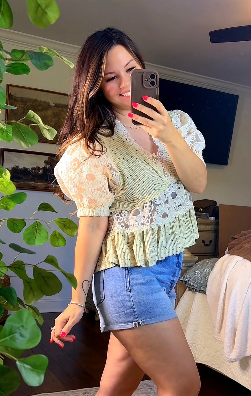 Printed Rib Fabric Half balloon sleeves Top (2 colors)