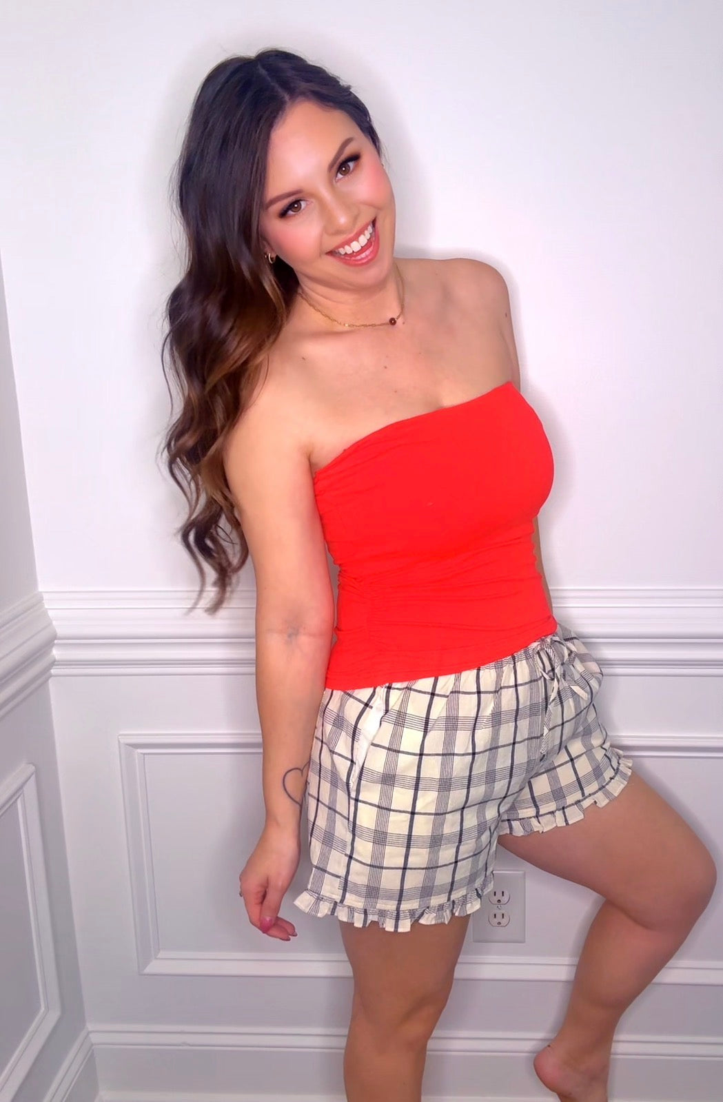 Ruffle Bottom Shorts (2 colors)