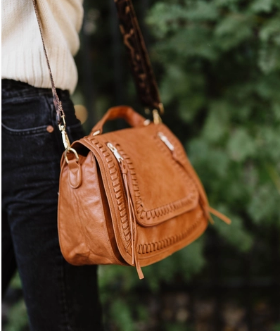 Chic Crossbody (RESTOCK)