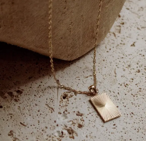 Mesmerize Pendant Necklace